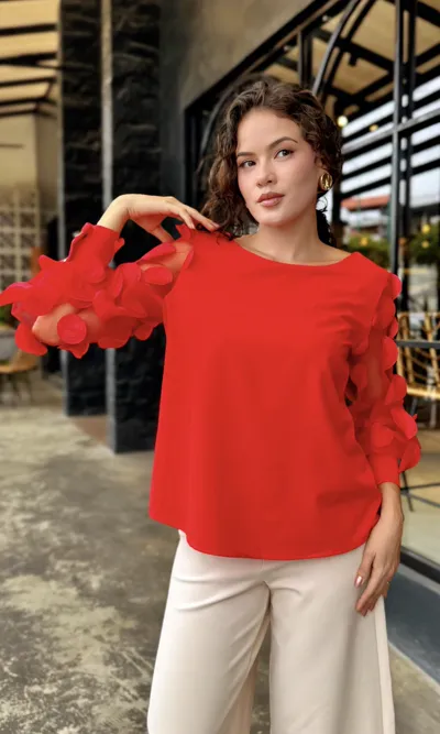 Blusa Mangas Pétalos