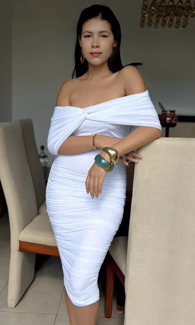 Vestido Midi Hombros Descubiertos