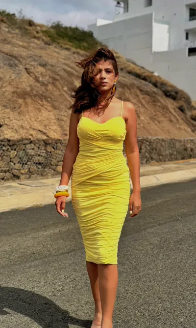 Vestido Midi Fruncido