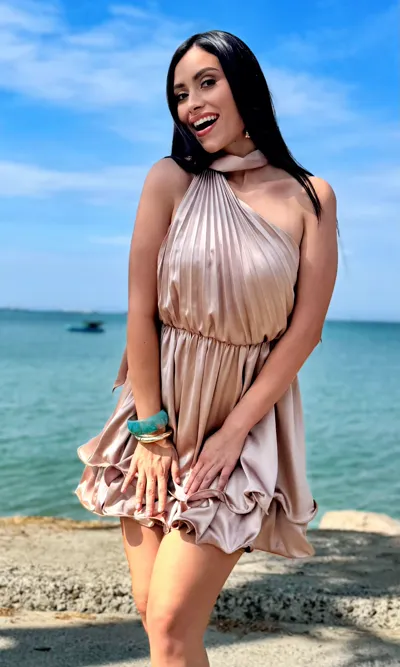 Vestido Corto Halter Champán