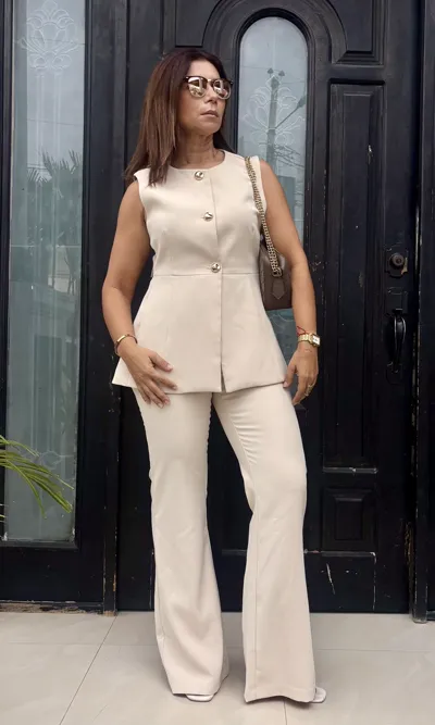 Conjunto Chaleco Pantalón Acampanado