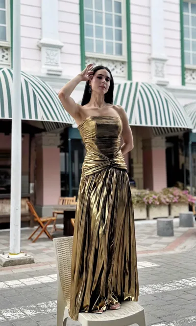 Vestido Largo Metalizado Plisado