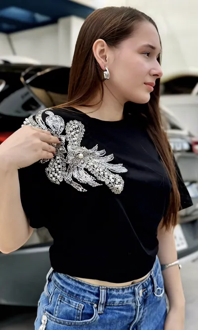 Camiseta Pedrería Flor