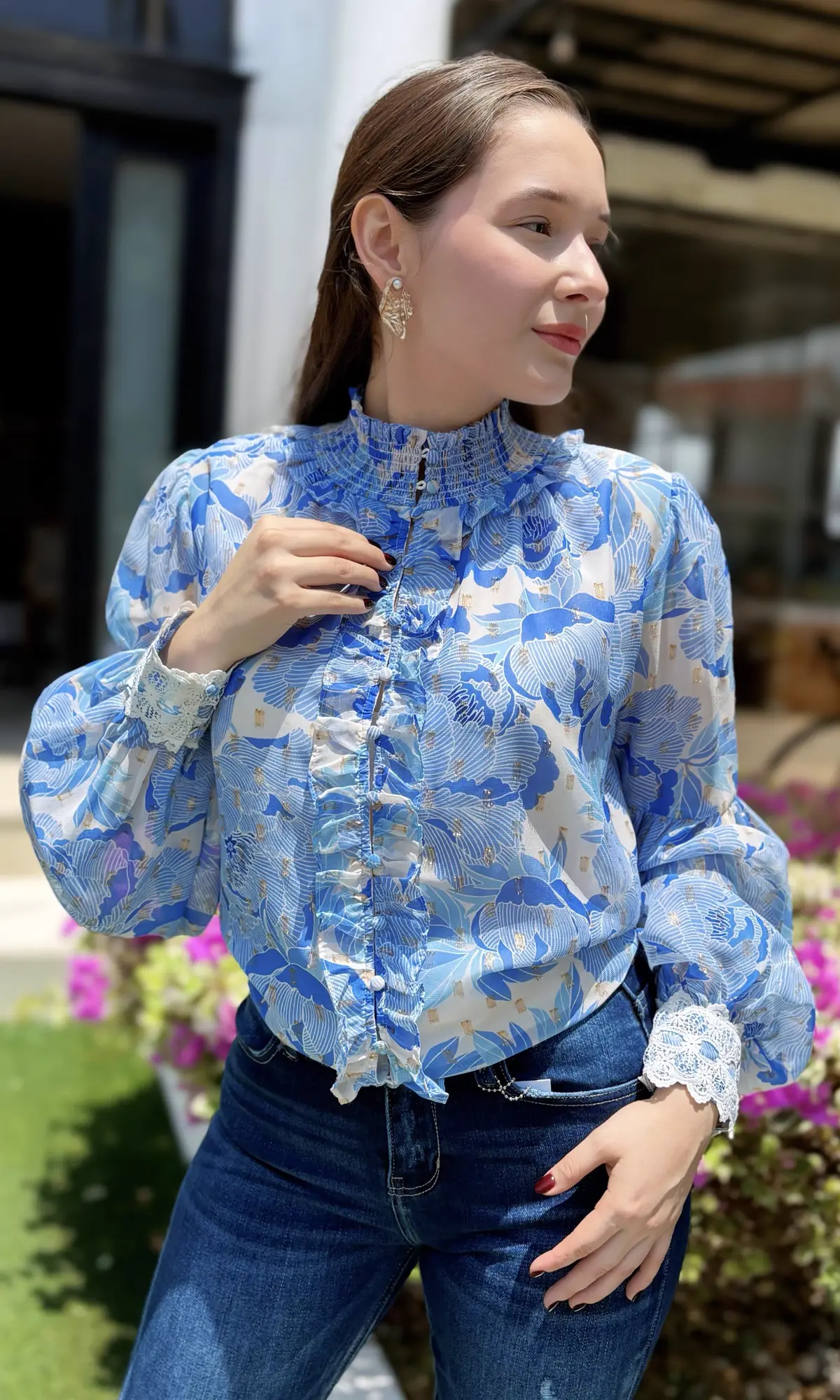 Blusa Floral Cuello Alto